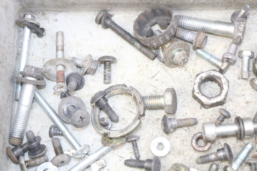 photo de WOREK ŚRUB I WKRĘTÓW PIAGGIO X8 125 (2004 - 2007) - Zbliżenie techniczne