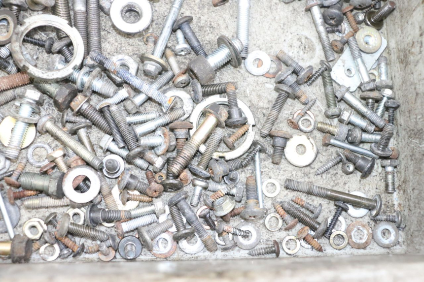 photo de WOREK ŚRUB I WKRĘTÓW PIAGGIO X8 125 (2004 - 2007) - Zbliżenie techniczne