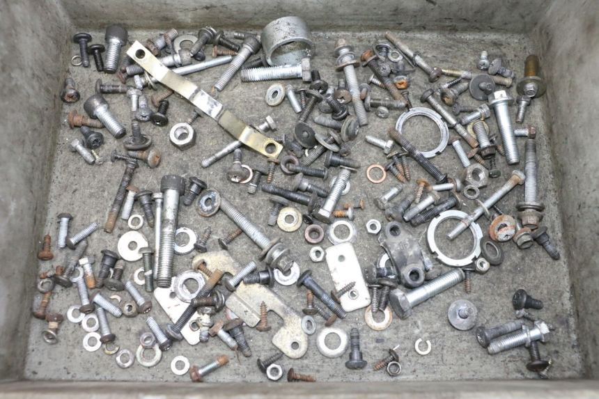 photo de WOREK ŚRUB I WKRĘTÓW PIAGGIO X8 125 (2004 - 2007) - Widok główny