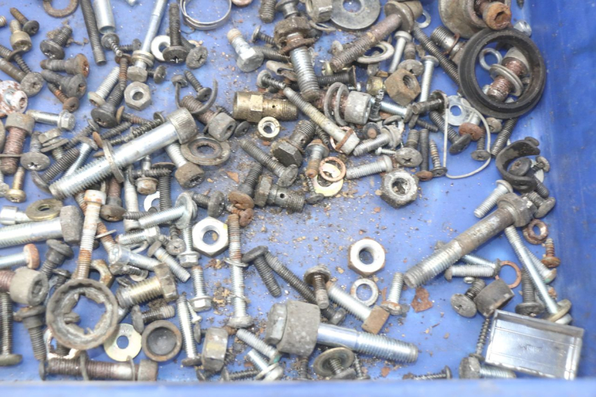 photo de WOREK ŚRUB I ŚRUBEK PIAGGIO X9 EVOLUTION 125 (2003 - 2007) - Zoom stanu zużycia