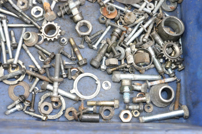 photo de WOREK ŚRUB I WKRĘTÓW PIAGGIO X9 125 (2000 - 2003) - Zoom stanu zużycia