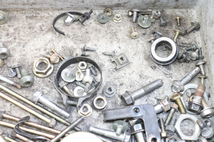 photo de WOREK ŚRUB I ŚRUBEK KYMCO XCITING 250 (2006 - 2009) - Inny kąt widzenia