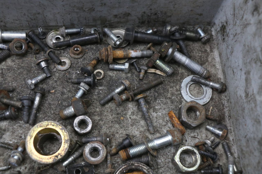 photo de WOREK ŚRUB I WKRĘTÓW PIAGGIO XEVO - X EVO 125 (2007 - 2017) - Zoom stanu zużycia