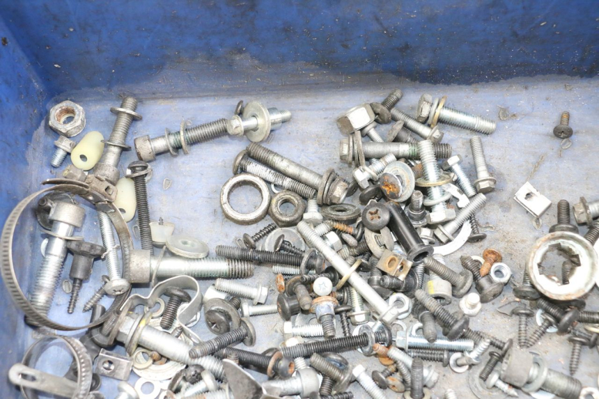 photo de WOREK ŚRUB I WKRĘTÓW PIAGGIO XEVO - X EVO 125 (2007 - 2017) - Inny kąt widzenia