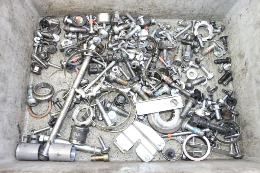 photo de WOREK ŚRUB I ŚRUBEK YAMAHA XJ6 ABS 600 (2008 - 2016) - Widok główny