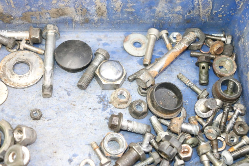 photo de WOREK ŚRUB I WKRĘTÓW YAMAHA XJN DIVERSION 600 (2000 - 2003) - Widok ogólny