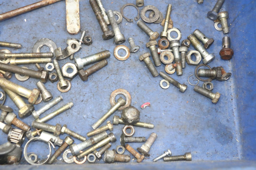 photo de WOREK ŚRUB I ŚRUBEK PEUGEOT XP6 50 (2006 - 2011) - Zoom stanu zużycia