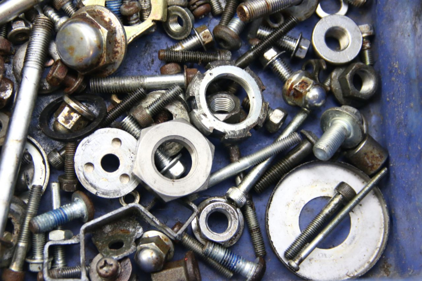 photo de TORBA ZESTAW ŚRUB I WKRĘTÓW YAMAHA XV VIRAGO 750 (1984 - 1998) - Inny kąt widzenia