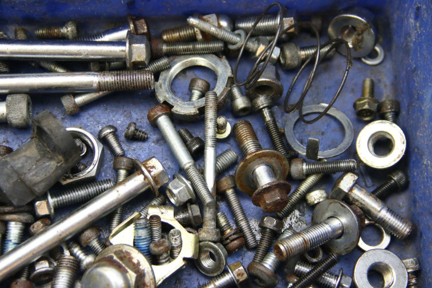 photo de TORBA ZESTAW ŚRUB I WKRĘTÓW YAMAHA XV VIRAGO 750 (1984 - 1998) - Zbliżenie techniczne