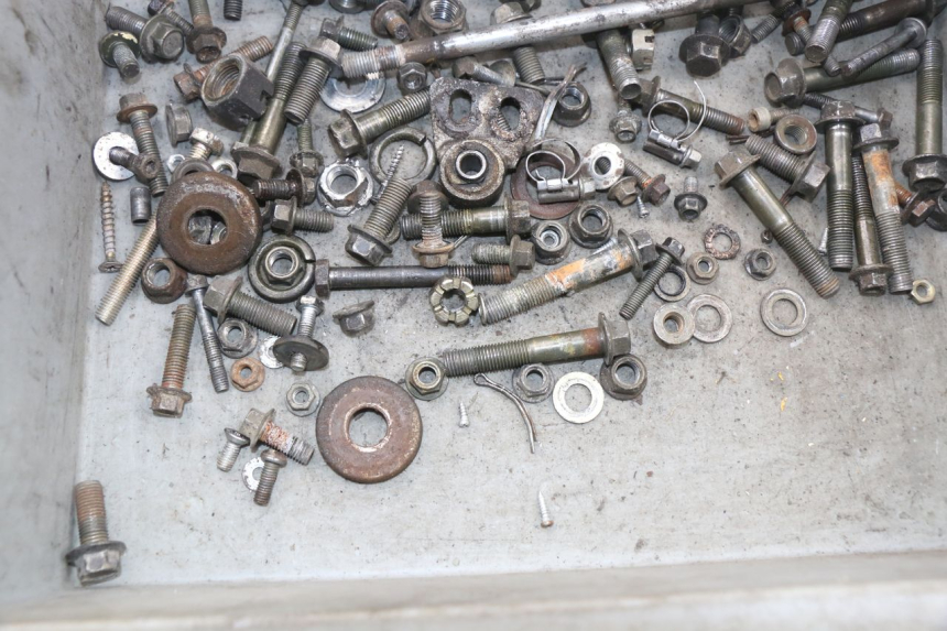 photo de TORBA ZESTAW ŚRUB I WKRĘTÓW SHINERAY XY150STE 150 - Szczegół części