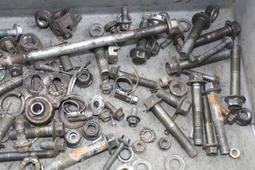 photo de TORBA ZESTAW ŚRUB I WKRĘTÓW SHINERAY XY150STE 150 - Inny kąt widzenia