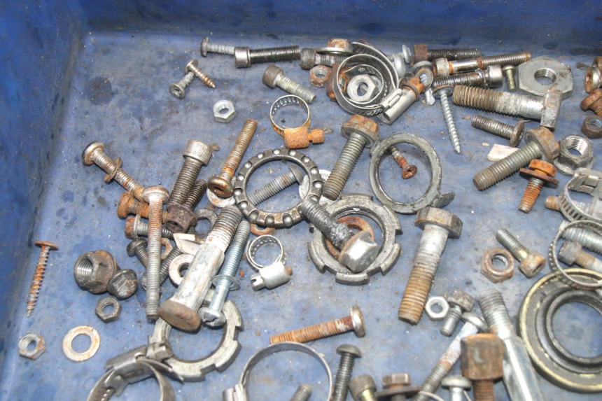 photo de WOREK Z ŚRUBAMI I ELEMENTAMI ZŁĄCZNYMI YAMAHA AEROX 50 (1997 - 2006) - Szczegół części