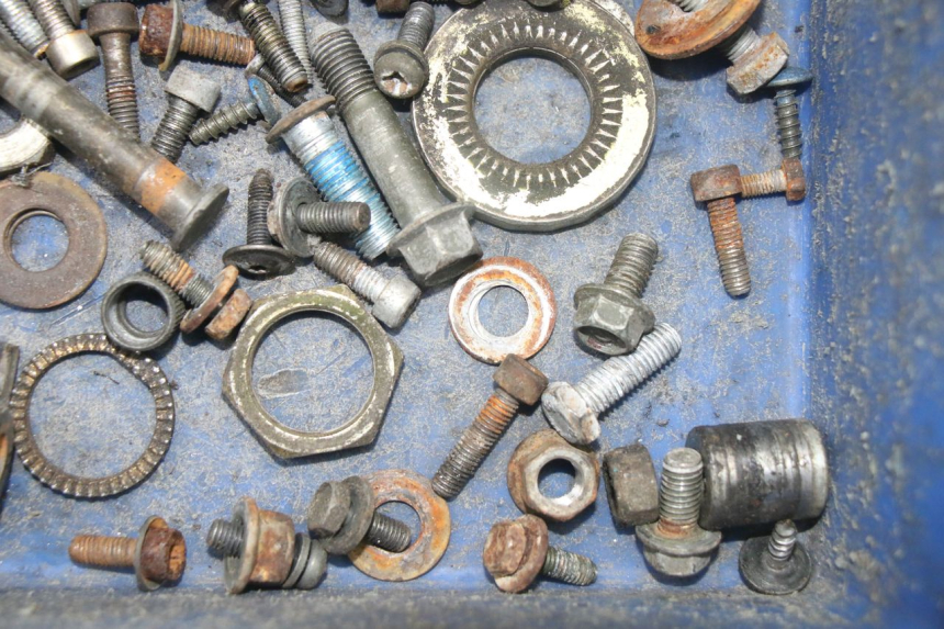 photo de WOREK ŚRUB I WKRĘTÓW YAMAHA BW'S NG NEXT GENERATION 50 (1996 - 2003) - Zbliżenie techniczne