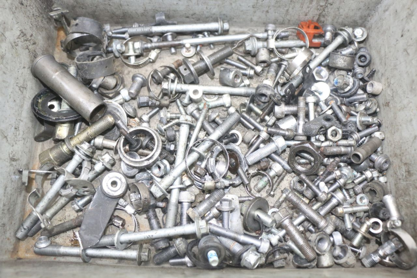 photo de WOREK ŚRUB I ŚRUBEK YAMAHA FJR ABS 1300 (2006 - 2012) - Widok główny