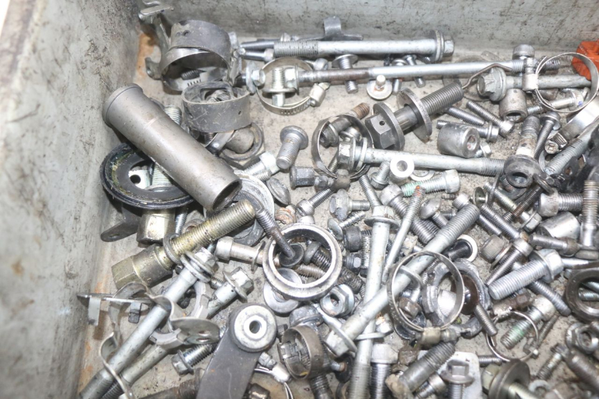 photo de WOREK ŚRUB I ŚRUBEK YAMAHA FJR ABS 1300 (2006 - 2012) - Szczegół części