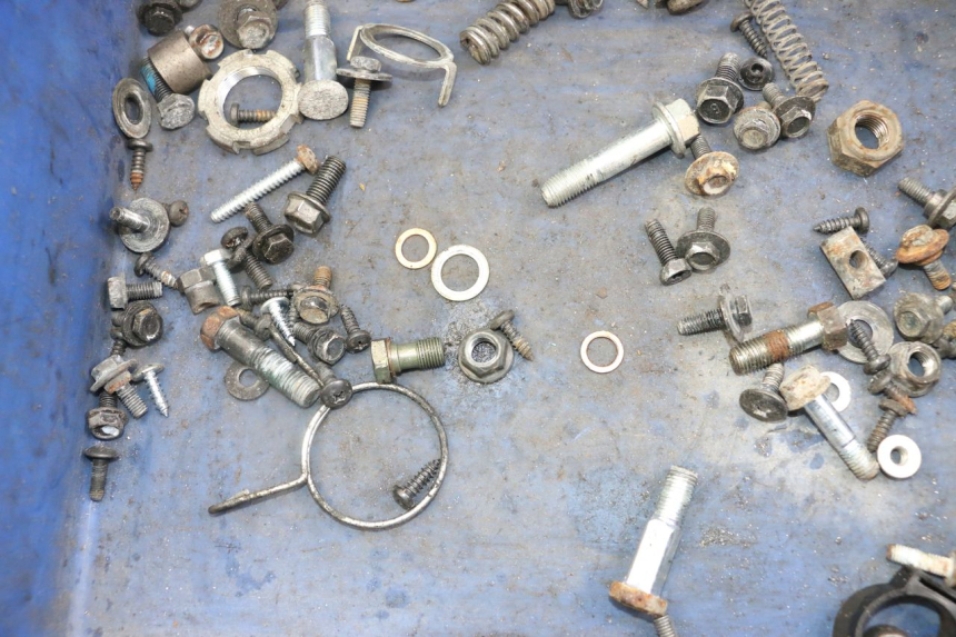 photo de WOREK ŚRUB I ŚRUBEK YAMAHA NEO'S NEOS 2T EASY 50 (2013 - 2016) - Zoom stanu zużycia