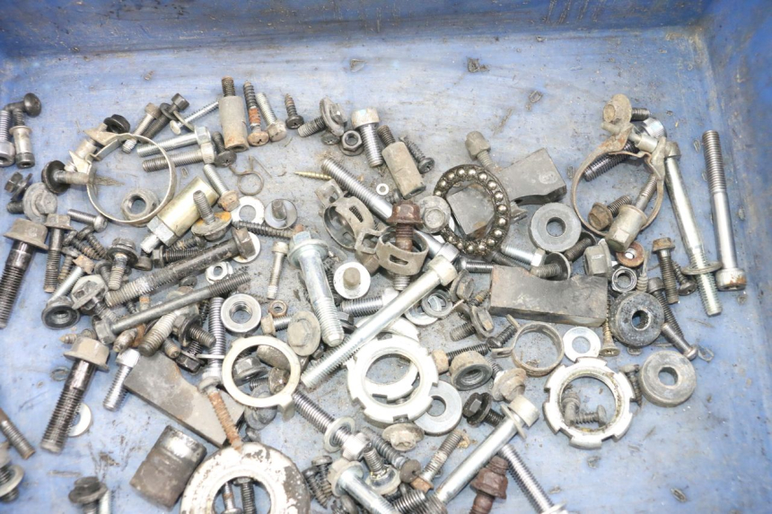 photo de TORBA ZESTAW ŚRUB I WKRĘTÓW YAMAHA NEOS NEO'S 4T 50 (2008 - 2016) - Szczegół części