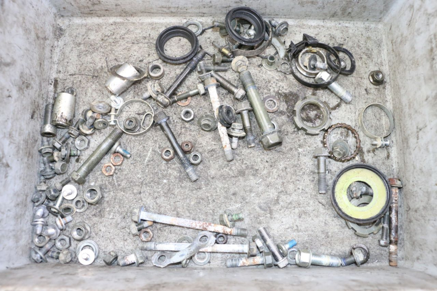 photo de WOREK ŚRUB I WKRĘTÓW YAMAHA TTR 125 (2000 - 2020) - Widok główny