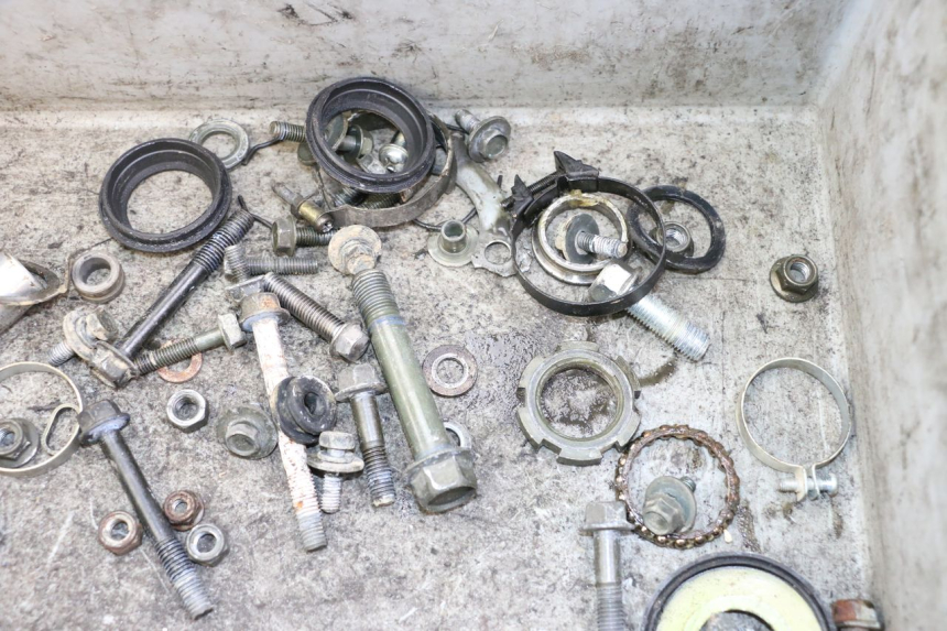 photo de WOREK ŚRUB I WKRĘTÓW YAMAHA TTR 125 (2000 - 2020) - Zoom stanu zużycia