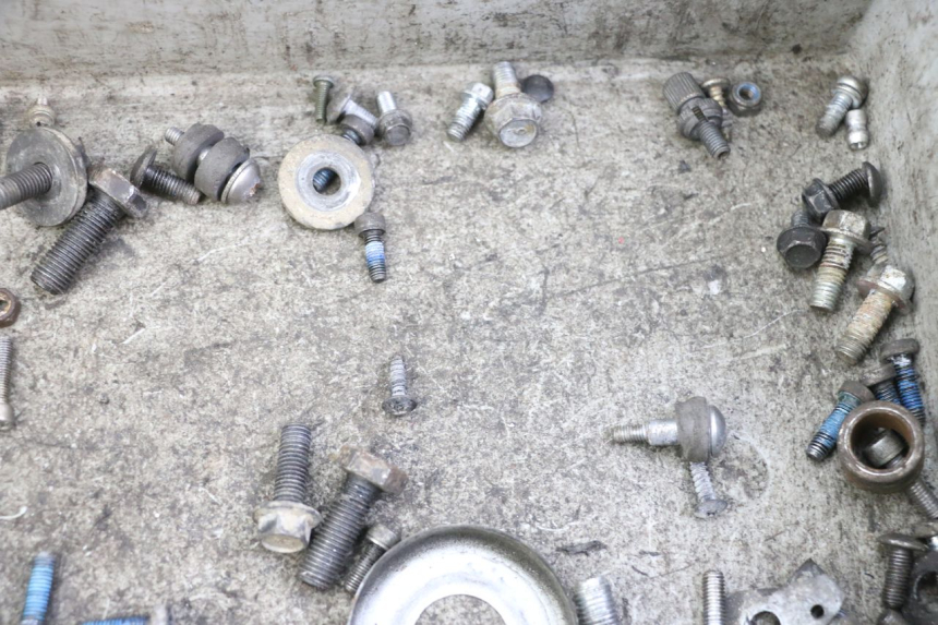 photo de WOREK ŚRUB I ŚRUBEK YAMAHA TZR 50 (2008 - 2016) - Inny kąt widzenia