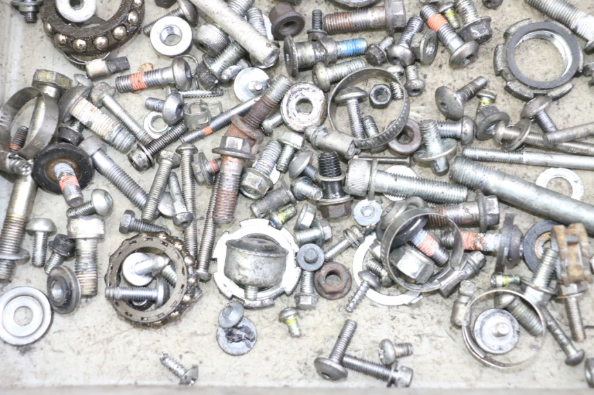 photo de WOREK ŚRUB I ŚRUBEK YAMAHA XJ6 ABS 600 (2008 - 2016) - Zoom stanu zużycia