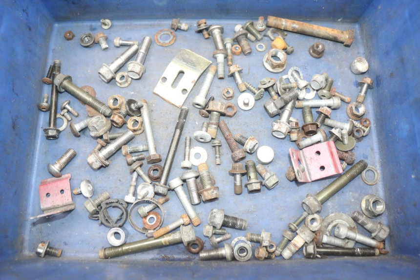 photo de WOREK Z ŚRUBAMI I ELEMENTAMI ZŁĄCZNYMI YAMAHA XVS DRAG STAR DRAGSTAR 650 (1997 - 2007) - Widok główny