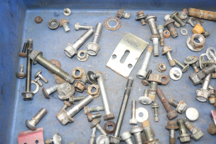 photo de WOREK Z ŚRUBAMI I ELEMENTAMI ZŁĄCZNYMI YAMAHA XVS DRAG STAR DRAGSTAR 650 (1997 - 2007) - Szczegół części