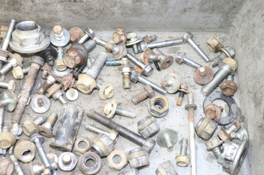 photo de WOREK ŚRUB I WKRĘTÓW YAMAHA YFM GRIZZLY 550 (2008 - 2015) - Inny kąt widzenia