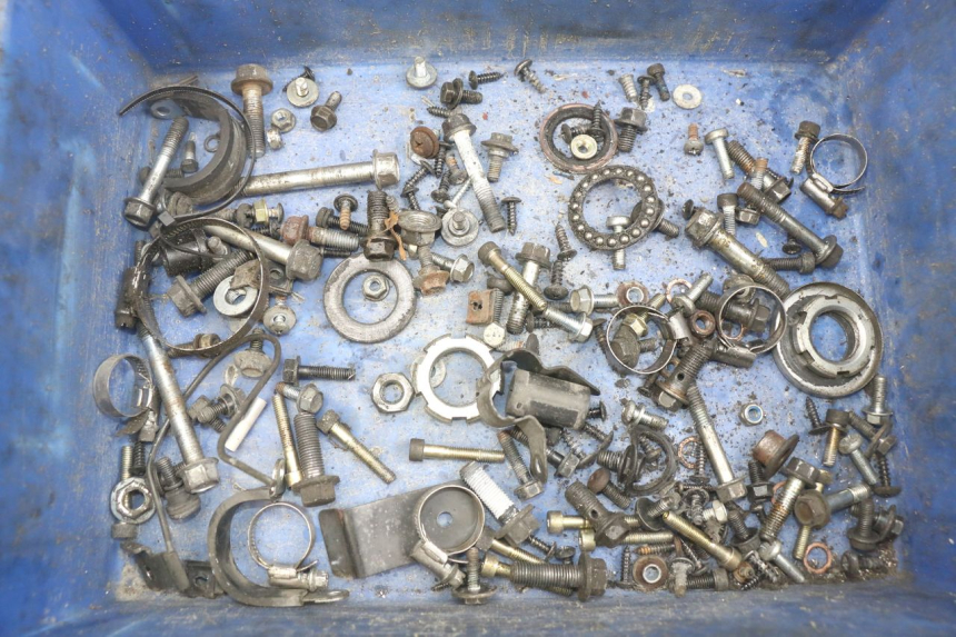 photo de TORBA ZESTAW ŚRUB I WKRĘTÓW YAMAHA YP MAJESTY 125 (2007 - 2010) - Widok główny