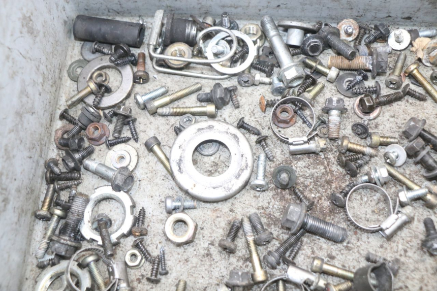 photo de WOREK ŚRUB I ŚRUBEK YAMAHA YP MAJESTY 125 (2002 - 2006) - Szczegół części