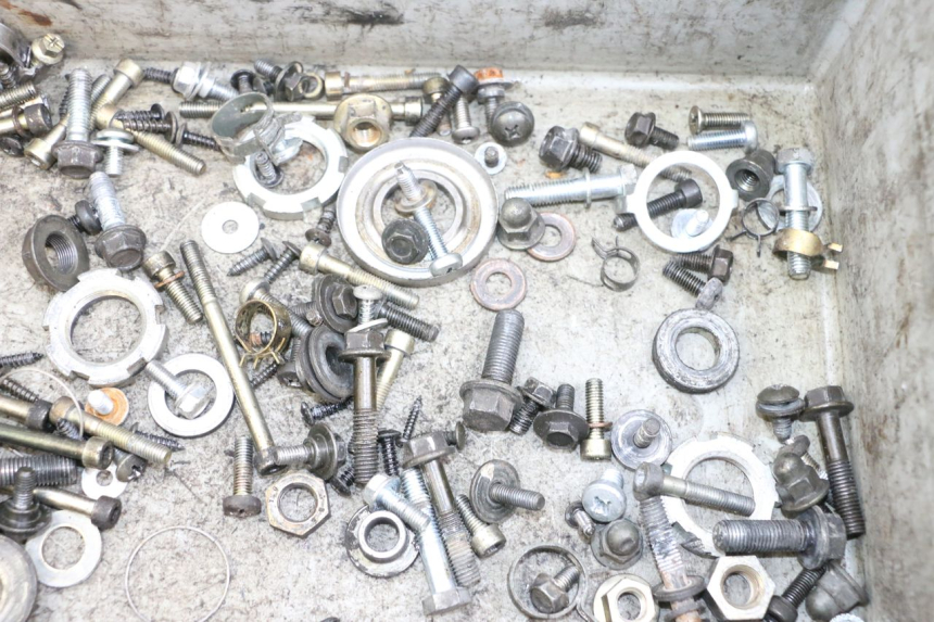 photo de WOREK ŚRUB I ŚRUBEK YAMAHA YP MAJESTY 125 (2002 - 2006) - Szczegół części