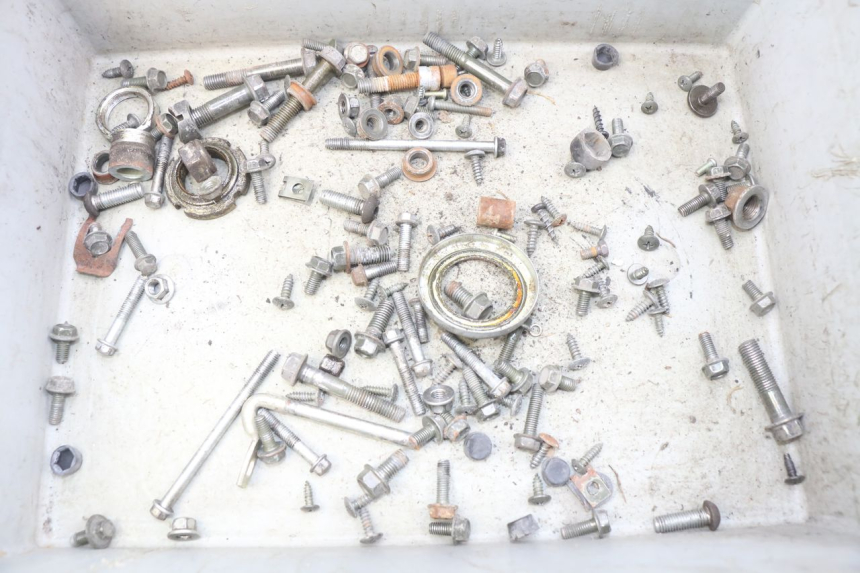 photo de TORBA ZESTAW ŚRUB I WKRĘTÓW YIYING YY50QT-10 50 (2007 - 2022) - Widok główny