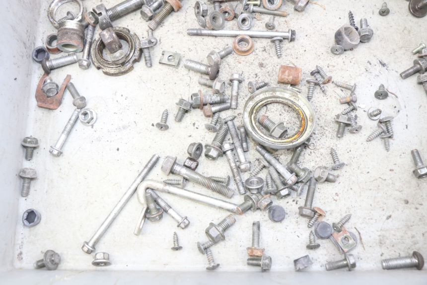 photo de TORBA ZESTAW ŚRUB I WKRĘTÓW YIYING YY50QT-10 50 (2007 - 2022) - Zoom stanu zużycia