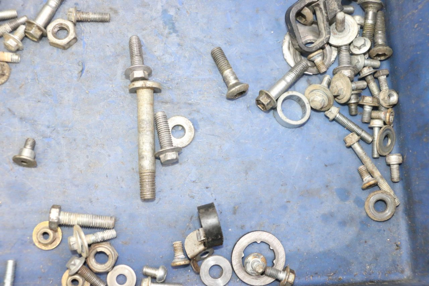 photo de WOREK ŚRUB I WKRĘTÓW YAMAHA YZ-F YZF 250 (2014 - 2018) - Inny kąt widzenia