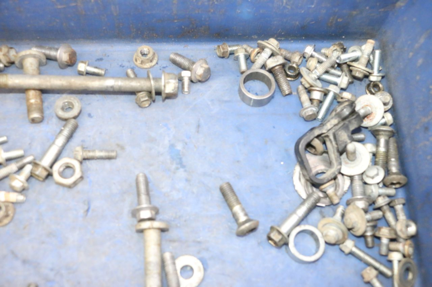 photo de WOREK ŚRUB I WKRĘTÓW YAMAHA YZ-F YZF 250 (2014 - 2018) - Zbliżenie techniczne