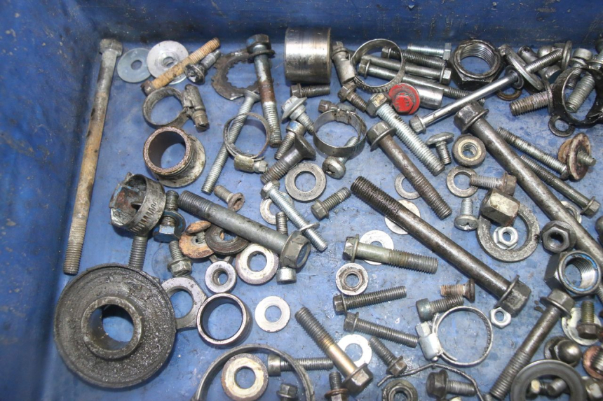 photo de WOREK ŚRUB I WKRĘTÓW YAMAHA YZ 125 (1998 - 2005) - Szczegół części