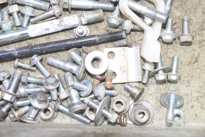 photo de WOREK ŚRUB I ŚRUBEK YAMAHA YZ 85 (2022 - 2025) - Zbliżenie techniczne