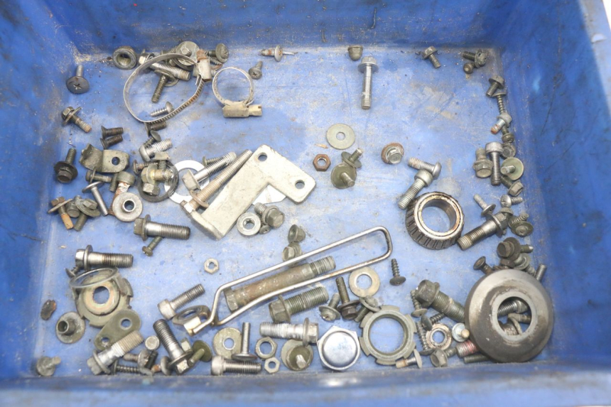 photo de WOREK ŚRUB I ŚRUBEK YAMAHA YZF R THUNDERCAT 600 (1996 - 2003) - Widok główny