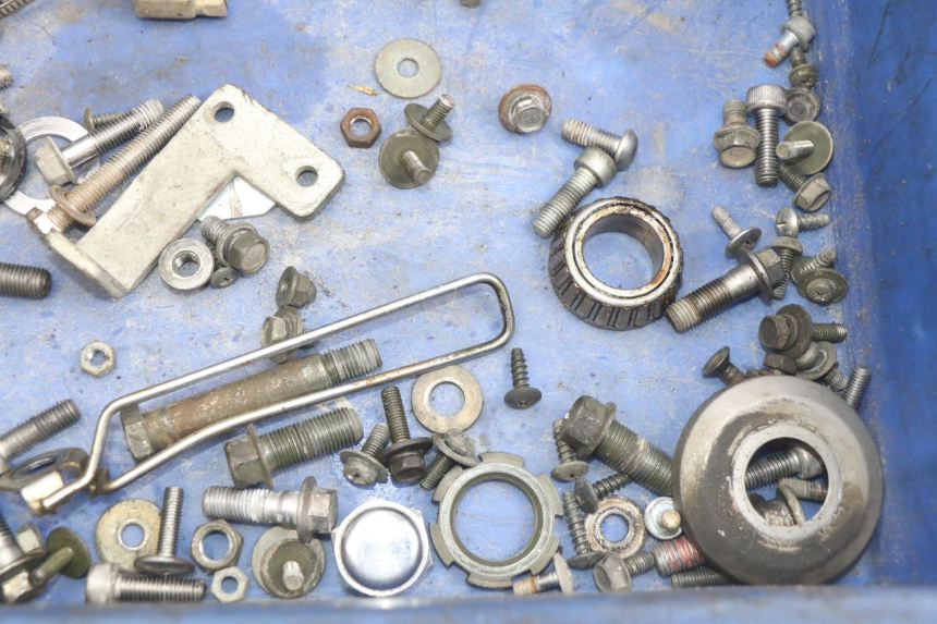 photo de WOREK ŚRUB I ŚRUBEK YAMAHA YZF R THUNDERCAT 600 (1996 - 2003) - Zoom stanu zużycia