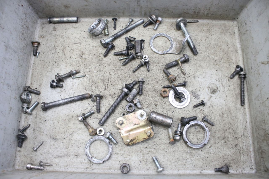 photo de TORBA ZESTAW ŚRUB I WKRĘTÓW PIAGGIO ZIP 2T 50 (2009 - 2019) - Szczegół części