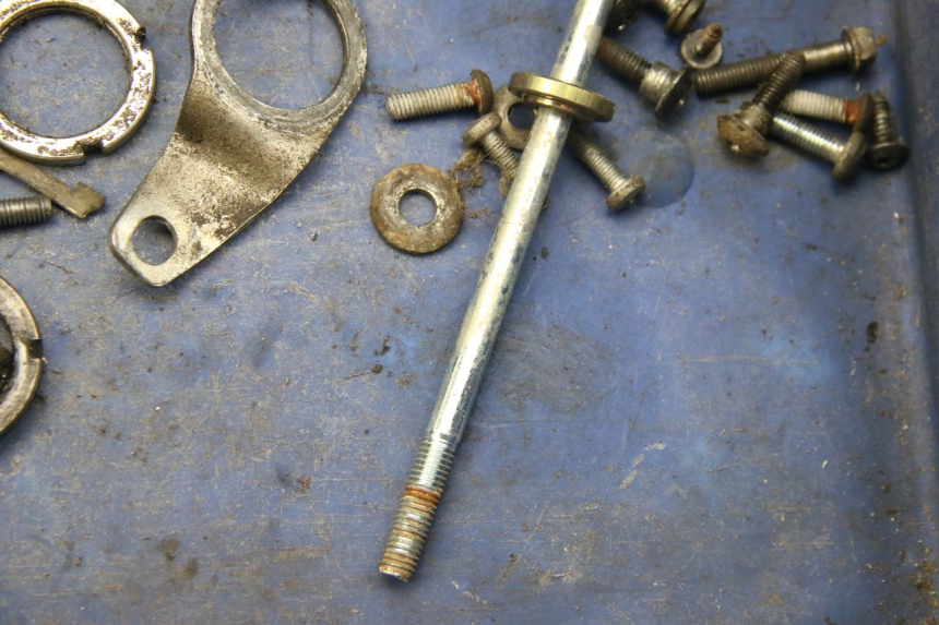 photo de TORBA ZESTAW ŚRUB I WKRĘTÓW PIAGGIO ZIP 2T 50 (2009 - 2019) - Zoom stanu zużycia