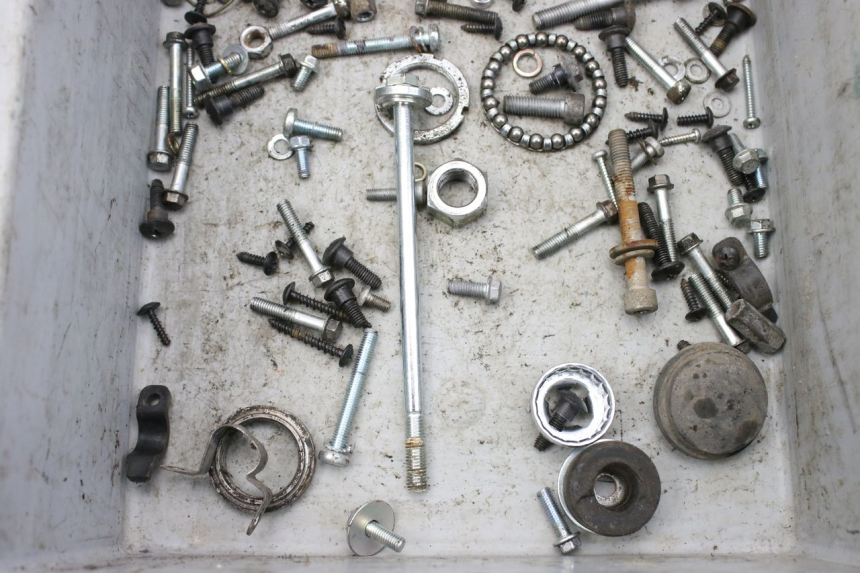 photo de WOREK ŚRUB I WKRĘTÓW PIAGGIO ZIP 4T 50 (2018 - 2020) - Inny kąt widzenia