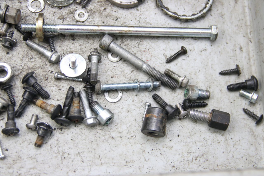 photo de WOREK ŚRUB I WKRĘTÓW PIAGGIO ZIP 4T 50 (2018 - 2020) - Zoom stanu zużycia