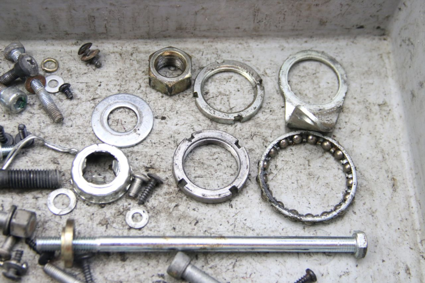 photo de WOREK ŚRUB I WKRĘTÓW PIAGGIO ZIP 4T 50 (2018 - 2020) - Inny kąt widzenia