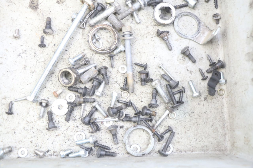 photo de WOREK ŚRUB I WKRĘTÓW PIAGGIO ZIP 4T 50 (2018 - 2020) - Zoom stanu zużycia