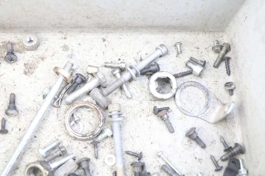 photo de WOREK ŚRUB I WKRĘTÓW PIAGGIO ZIP 4T 50 (2018 - 2020) - Inny kąt widzenia