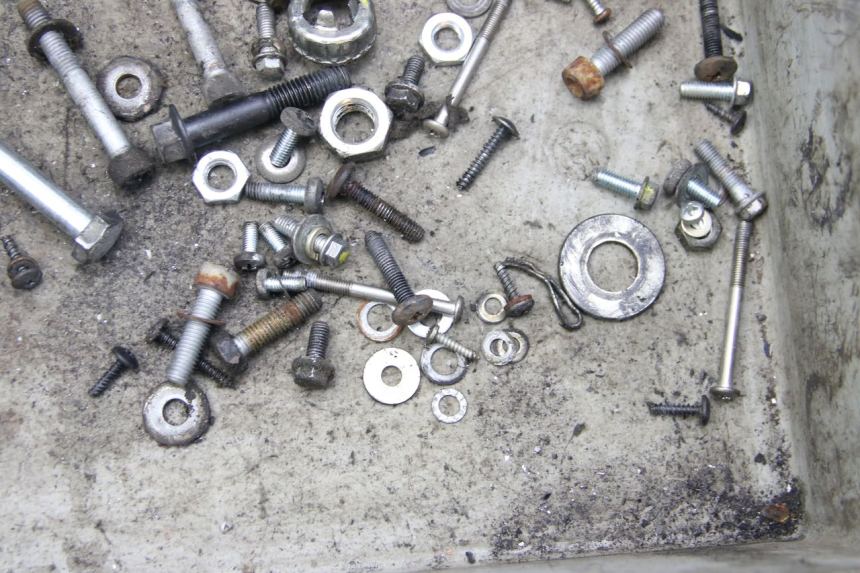 photo de WOREK ŚRUB I WKRĘTÓW PIAGGIO ZIP 4T 50 (2018 - 2020) - Zoom stanu zużycia