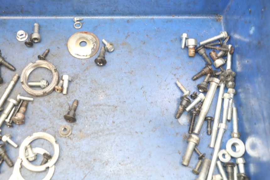 photo de WOREK ŚRUB I WKRĘTÓW PIAGGIO ZIP 4T 50 (2018 - 2020) - Inny kąt widzenia