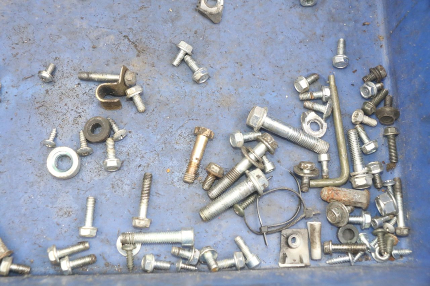 photo de WOREK ŚRUB I WKRĘTÓW UNIVERSAL BIKE ZN50QT-11B 50 (2018 - 2021) - Zoom stanu zużycia