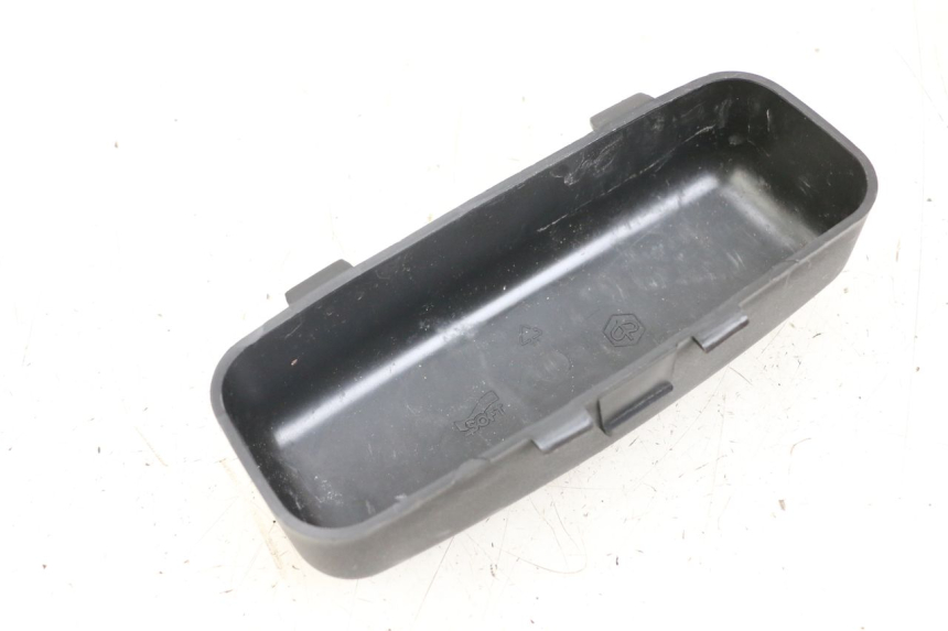 photo de PASEK DO ZESTAWU NARZĘDZIOWEGO PIAGGIO X8 125 (2004 - 2007) - Szczegół części